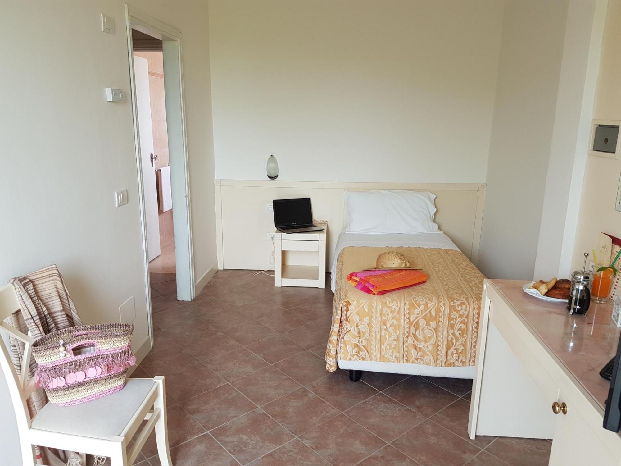 Classic Single Room