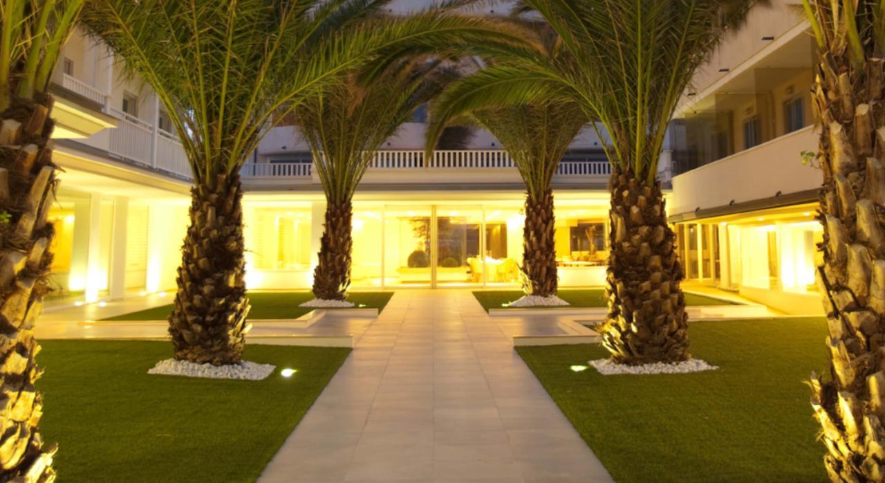 Standard Double or Twin Room Balcony